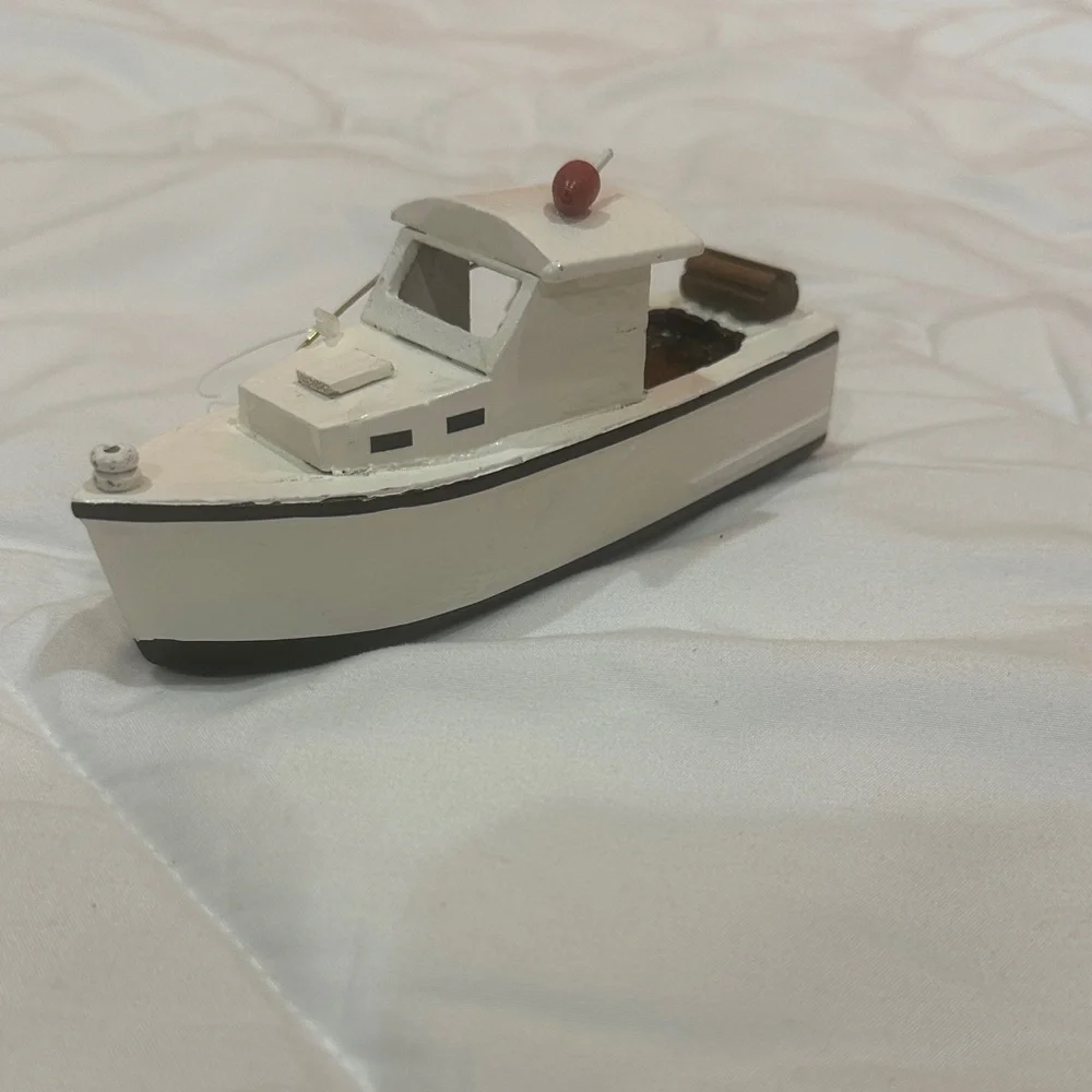 Chesapeake Bay Nautical White and Brown Boat Decor - Picture 2 of 9